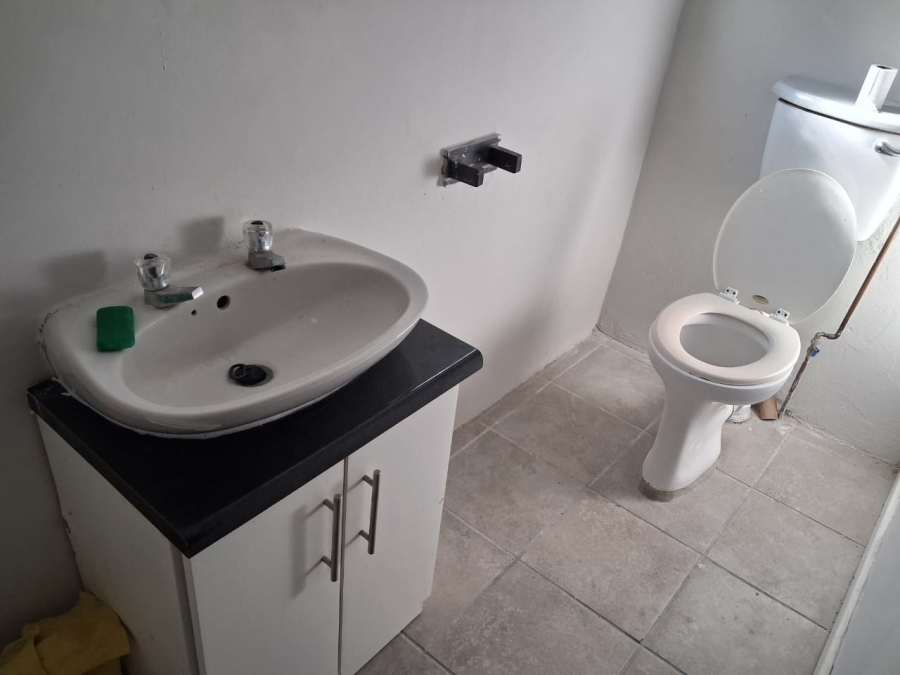 Commercial Property for Sale in Beacon Bay Eastern Cape